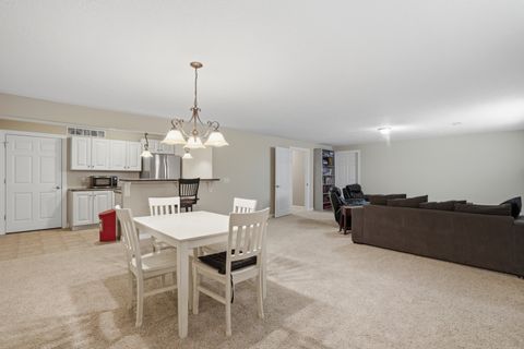Tiny photo for 2865 Villa Court, Bettendorf, IA 52722 (MLS # 12634329)