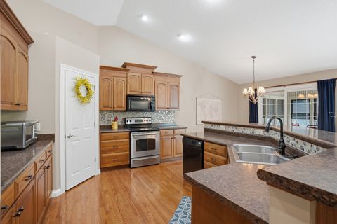 Tiny photo for 2865 Villa Court, Bettendorf, IA 52722 (MLS # 12634329)