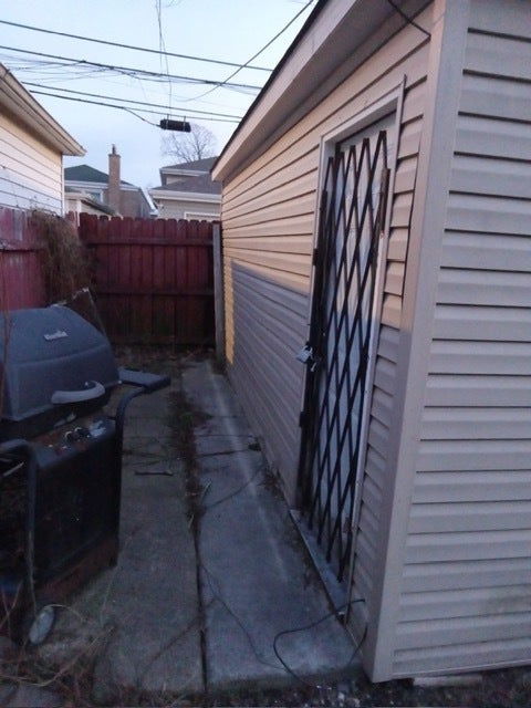 Tiny photo for 3307 W 37th Place, Chicago, IL 60632 (MLS # 12689049)