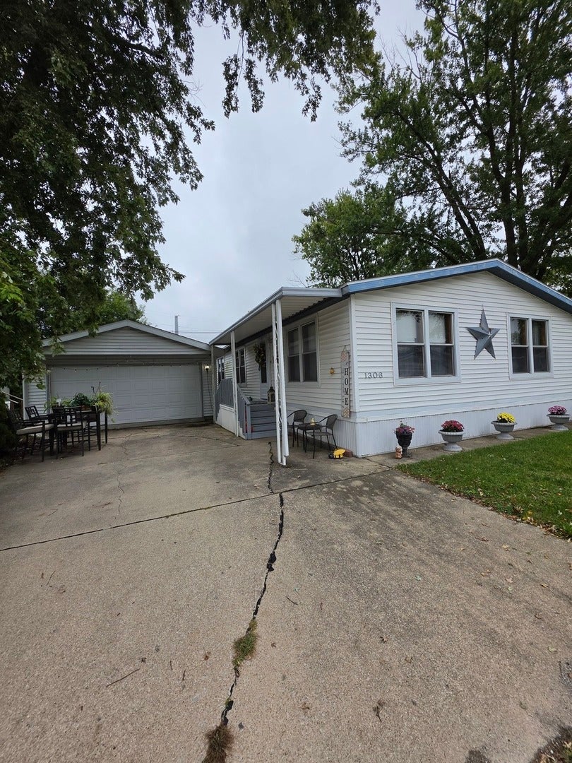 1306 13th Street