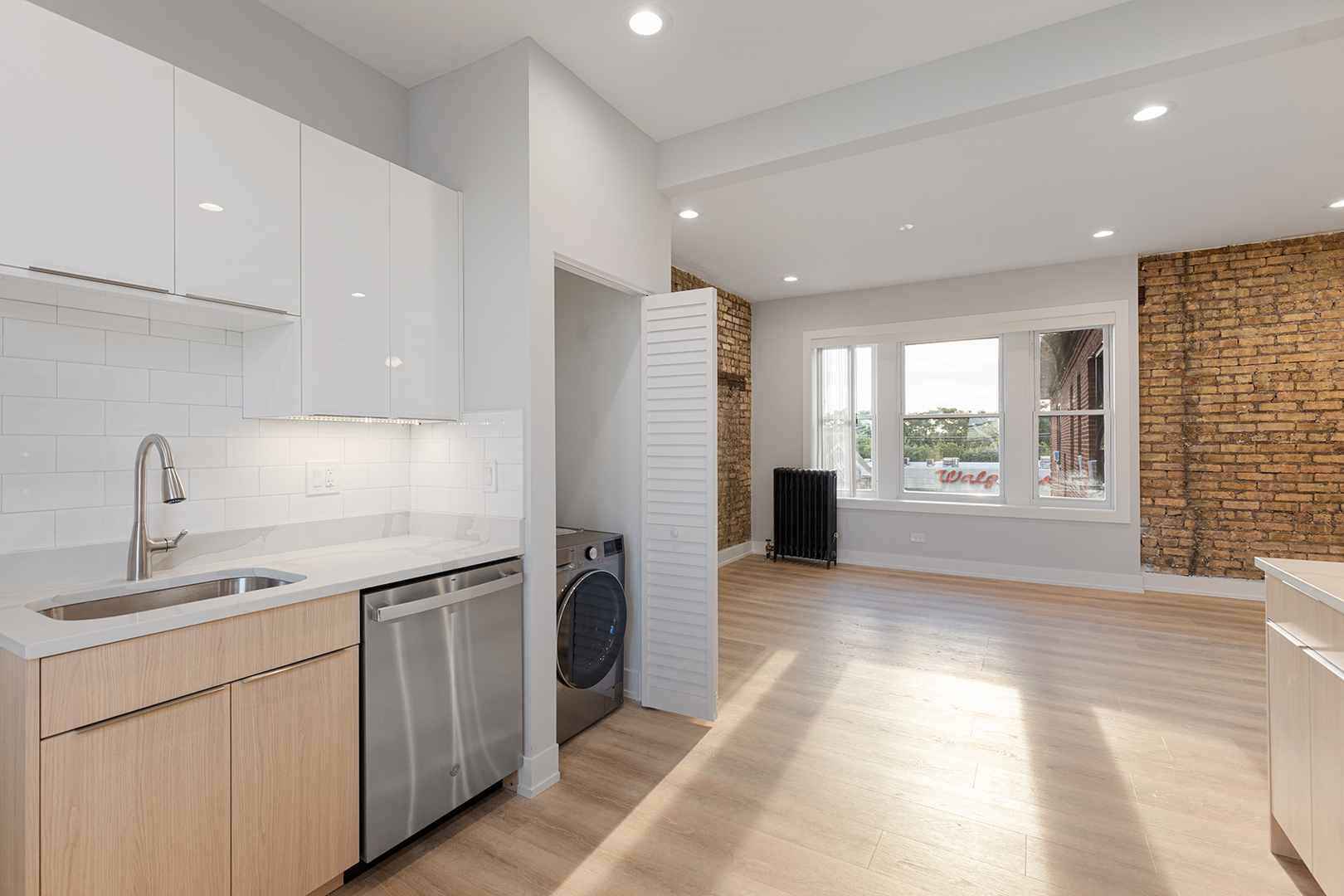 7423 N Clark Street 2