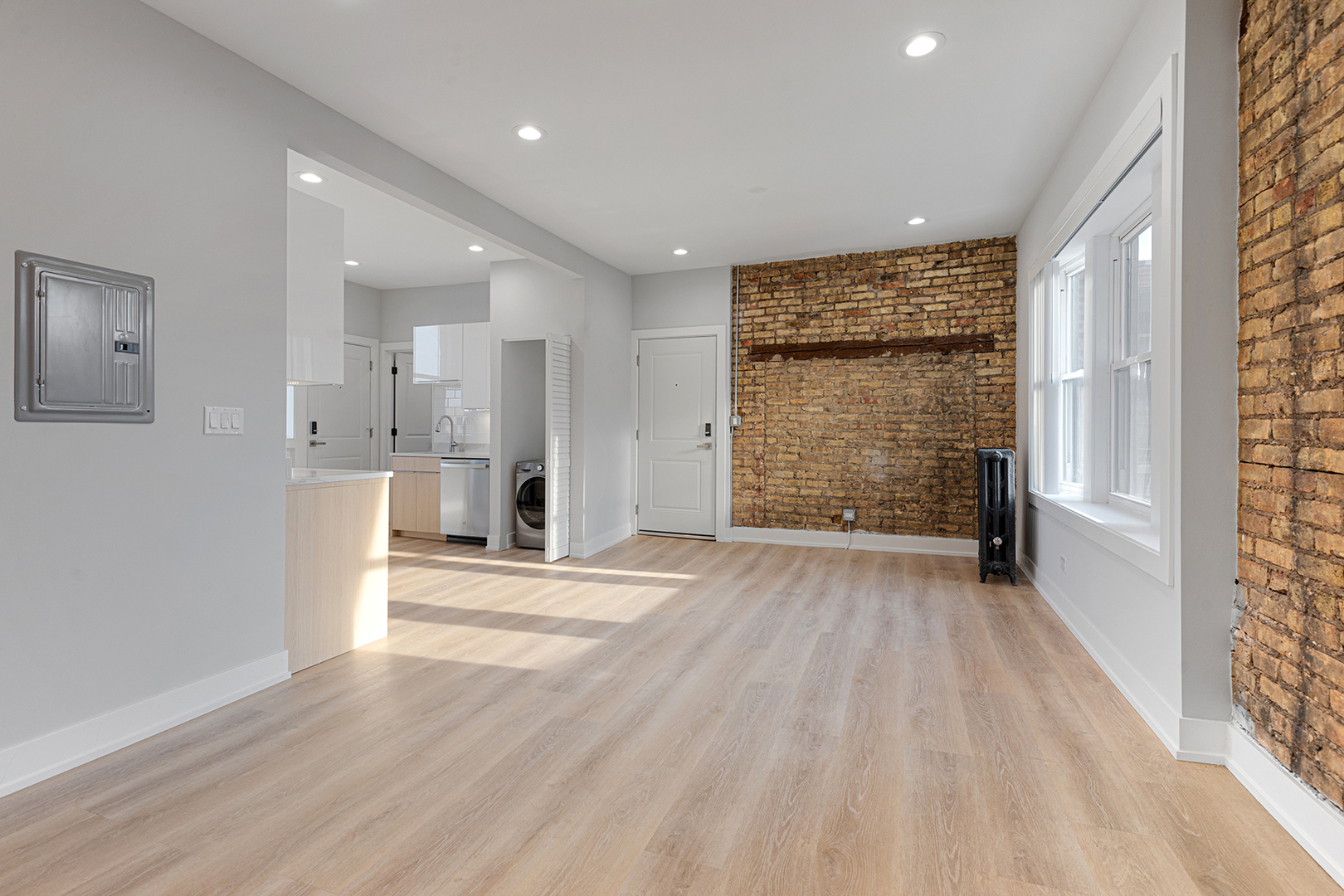 7423 N Clark Street 2