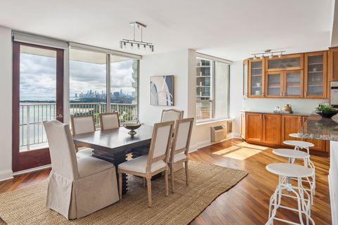 Tiny photo for 940 W Glenlake Avenue #35B, Chicago, IL 60660 (MLS # 12452825)