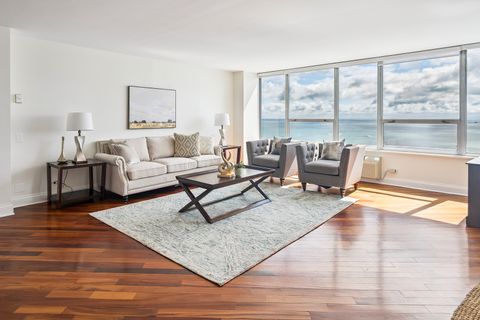 Tiny photo for 940 W Glenlake Avenue #35B, Chicago, IL 60660 (MLS # 12452825)