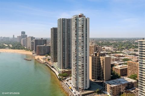Tiny photo for 940 W Glenlake Avenue #35B, Chicago, IL 60660 (MLS # 12452825)
