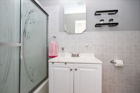 Tiny photo for 814 Oriole Drive, Streamwood, IL 60107 (MLS # 12617744)