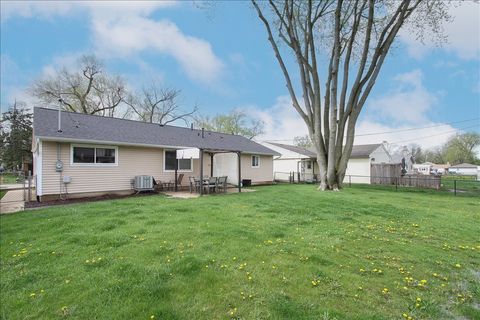 Tiny photo for 814 Oriole Drive, Streamwood, IL 60107 (MLS # 12617744)