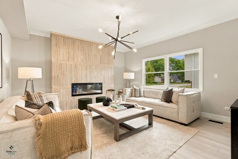 Tiny photo for 2703 N Ridge Avenue, Arlington Heights, IL 60004 (MLS # 12770785)