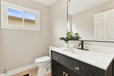 Tiny photo for 2703 N Ridge Avenue, Arlington Heights, IL 60004 (MLS # 12770785)