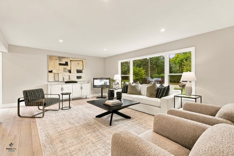 Tiny photo for 2703 N Ridge Avenue, Arlington Heights, IL 60004 (MLS # 12770785)