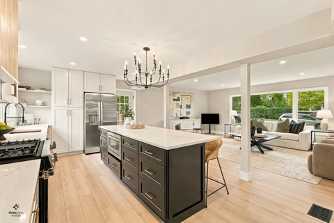 Tiny photo for 2703 N Ridge Avenue, Arlington Heights, IL 60004 (MLS # 12770785)