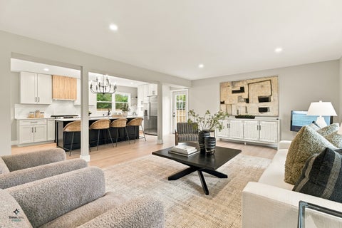 Tiny photo for 2703 N Ridge Avenue, Arlington Heights, IL 60004 (MLS # 12770785)