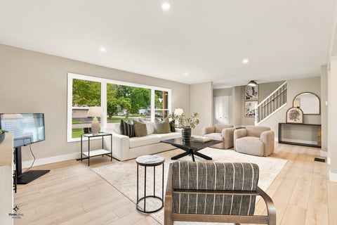 Tiny photo for 2703 N Ridge Avenue, Arlington Heights, IL 60004 (MLS # 12770785)