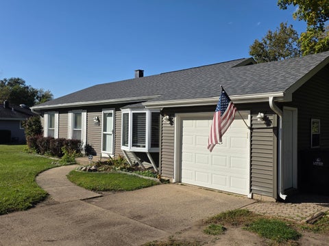 Tiny photo for 2412 W Fairview Lane, McHenry, IL 60051 (MLS # 12782813)