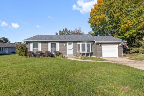 Photo of 2412 W Fairview Lane, McHenry, IL 60051 (MLS # 12782813)