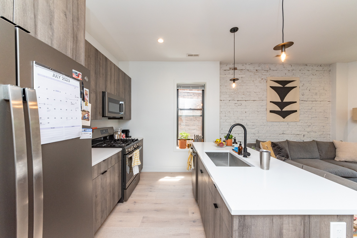 1336 W Bryn Mawr Avenue 1F