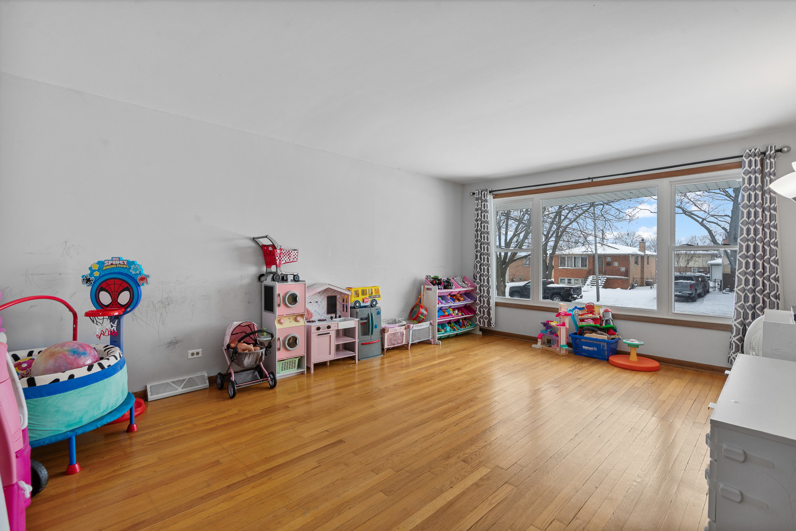 17363 Oleander Avenue