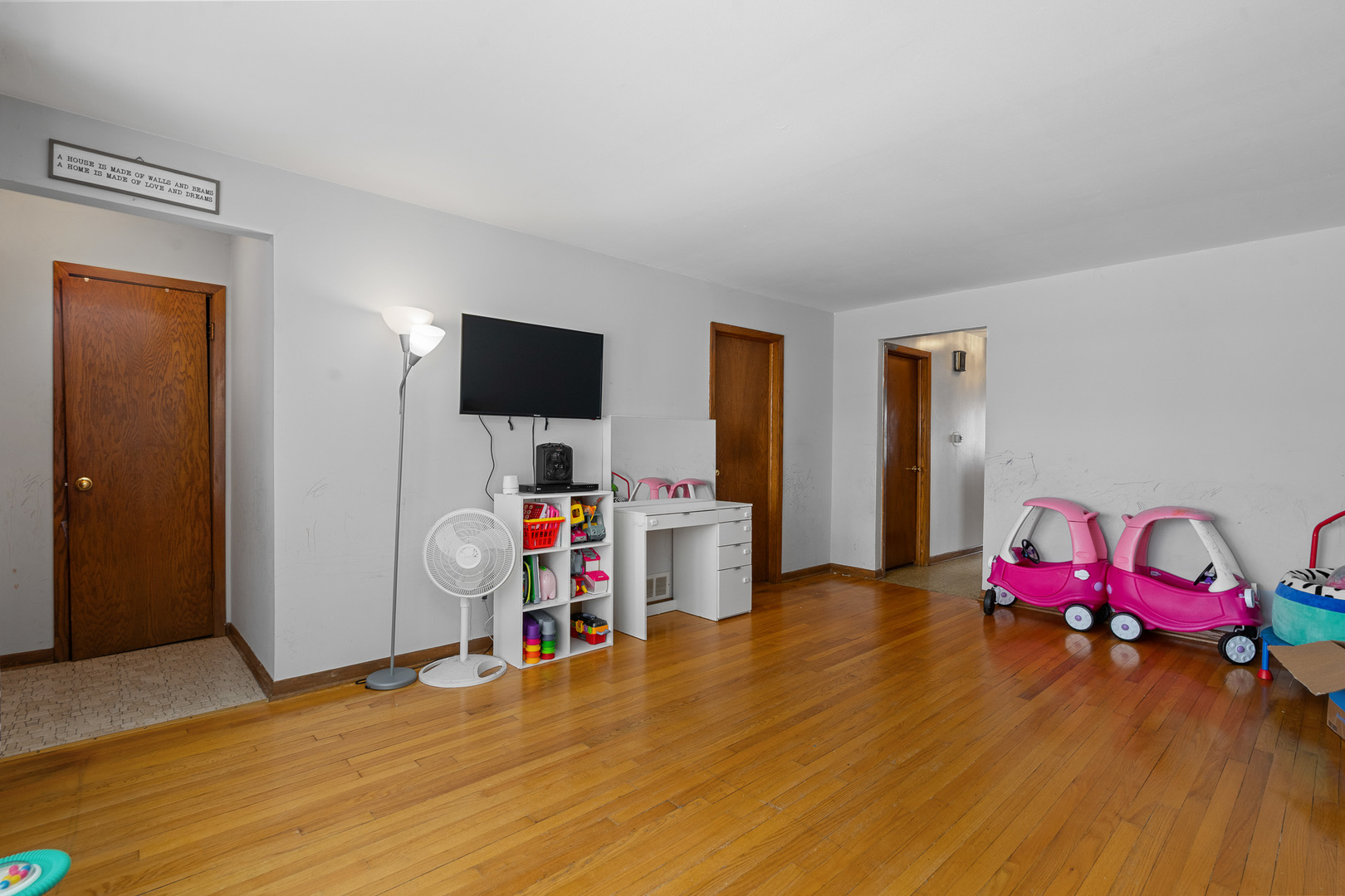 17363 Oleander Avenue