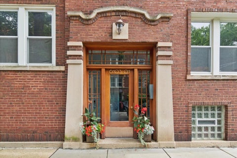 Tiny photo for 6101 N Glenwood Avenue #1, Chicago, IL 60660 (MLS # 12761530)
