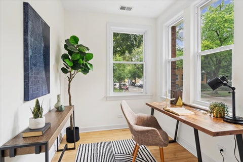 Tiny photo for 6101 N Glenwood Avenue #1, Chicago, IL 60660 (MLS # 12761530)