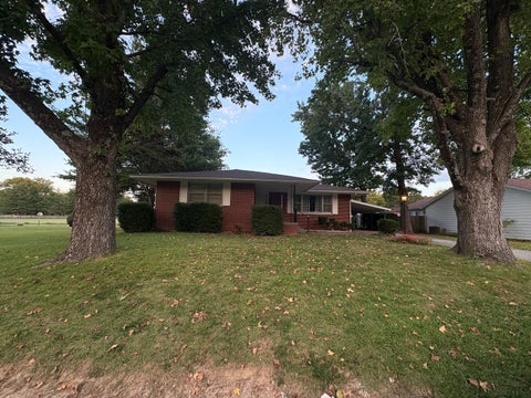 Photo of 1302 N 16th Street, Murphysboro, IL 62966 (MLS # 12763711)