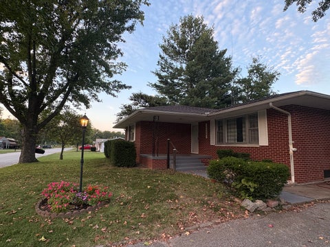 Tiny photo for 1302 N 16th Street, Murphysboro, IL 62966 (MLS # 12763711)