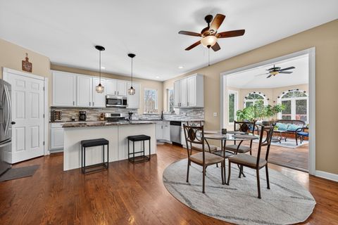Tiny photo for 1823 Kings Gate Lane, Crystal Lake, IL 60014 (MLS # 12590711)