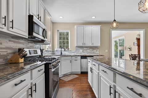 Tiny photo for 1823 Kings Gate Lane, Crystal Lake, IL 60014 (MLS # 12590711)