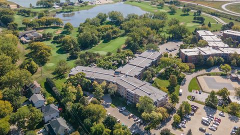 Tiny photo for 945 E Kenilworth Avenue #318, Palatine, IL 60074 (MLS # 12477619)