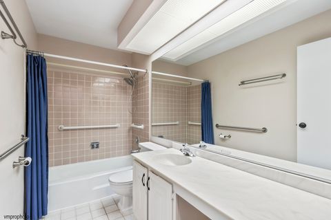 Tiny photo for 945 E Kenilworth Avenue #318, Palatine, IL 60074 (MLS # 12477619)