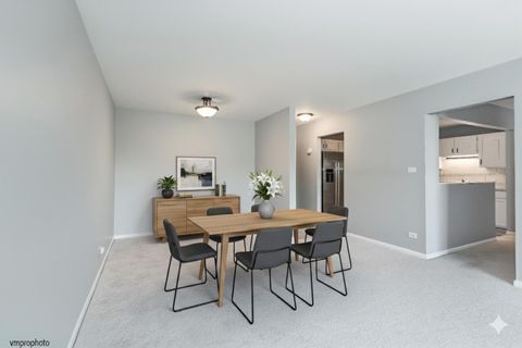 Tiny photo for 945 E Kenilworth Avenue #318, Palatine, IL 60074 (MLS # 12477619)