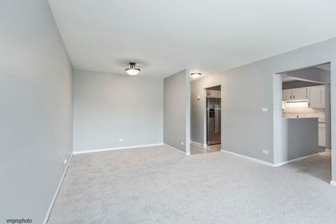 Tiny photo for 945 E Kenilworth Avenue #318, Palatine, IL 60074 (MLS # 12477619)
