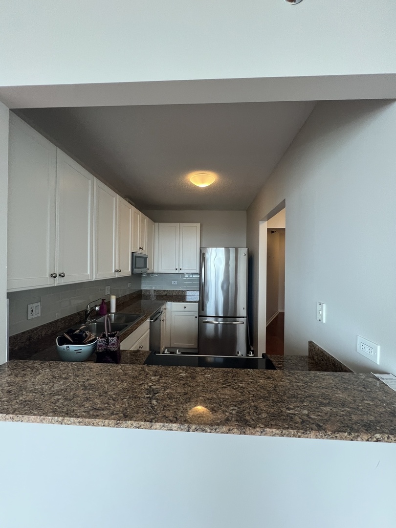 400 N LaSalle Drive 2910