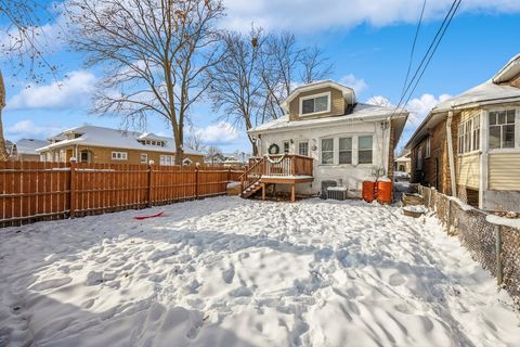 Tiny photo for 3647 Euclid Avenue, Berwyn, IL 60402 (MLS # 12526800)