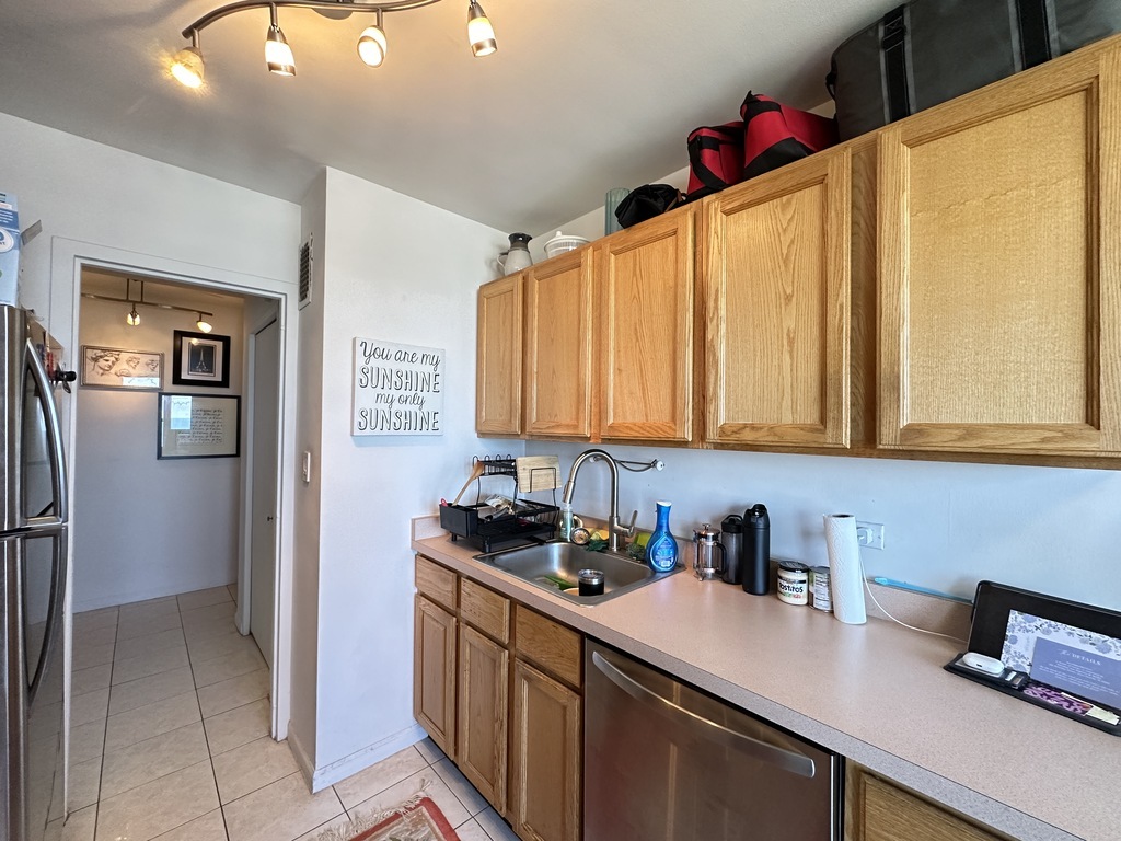 3410 N LAKE SHORE Drive 12F