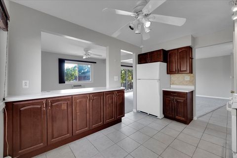 Tiny photo for 25 E Palatine Road #303, Arlington Heights, IL 60004 (MLS # 12506906)