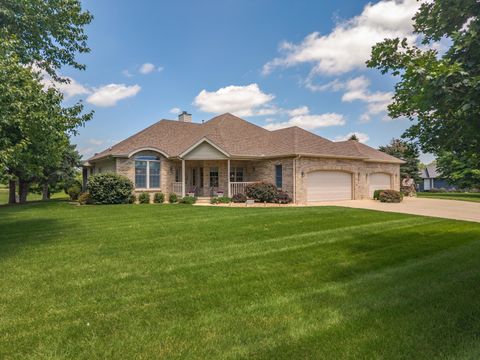 Photo of 581 Fairway Drive, El Paso, IL 61738 (MLS # 12693883)