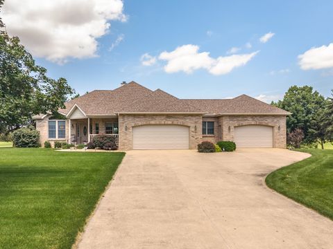 Tiny photo for 581 Fairway Drive, El Paso, IL 61738 (MLS # 12693883)