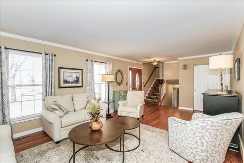 Tiny photo for 1109 Carriage Lane, Schaumburg, IL 60193 (MLS # 12544129)