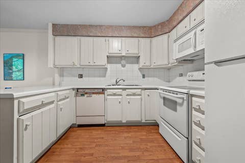 Tiny photo for 1350 N Western Avenue #205, Lake Forest, IL 60045 (MLS # 12740925)