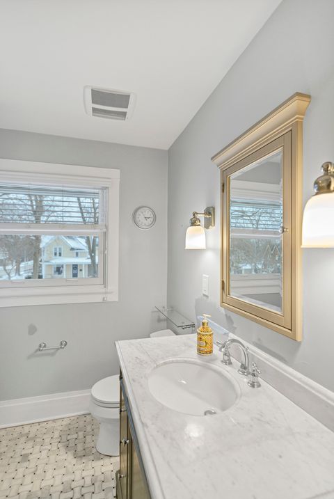 Tiny photo for 605 N 3rd Avenue, St. Charles, IL 60174 (MLS # 12562039)