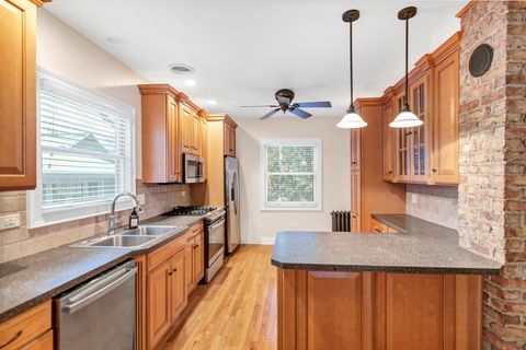 Tiny photo for 605 N 3rd Avenue, St. Charles, IL 60174 (MLS # 12562039)