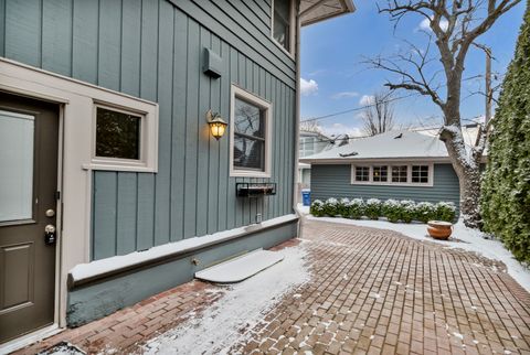 Tiny photo for 605 N 3rd Avenue, St. Charles, IL 60174 (MLS # 12562039)