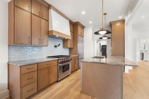 Tiny photo for 1962 W Wilson Avenue, Chicago, IL 60640 (MLS # 12736994)