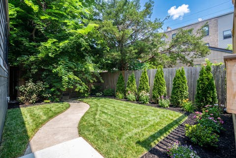 Tiny photo for 1962 W Wilson Avenue, Chicago, IL 60640 (MLS # 12736994)