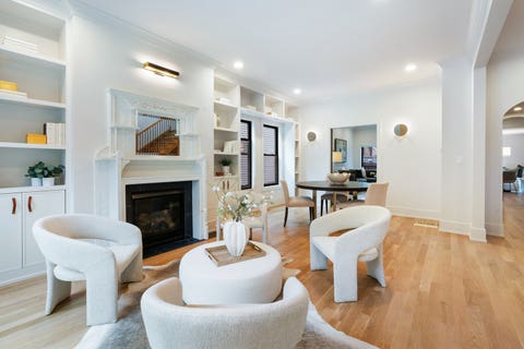 Tiny photo for 1962 W Wilson Avenue, Chicago, IL 60640 (MLS # 12736994)