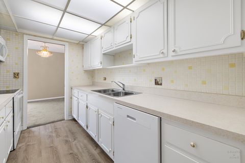 Tiny photo for 5300 Walnut Avenue #12B, Downers Grove, IL 60515 (MLS # 12501888)