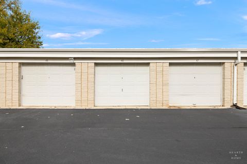 Tiny photo for 5300 Walnut Avenue #12B, Downers Grove, IL 60515 (MLS # 12501888)