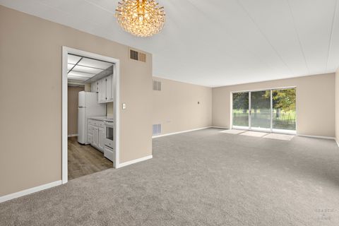 Tiny photo for 5300 Walnut Avenue #12B, Downers Grove, IL 60515 (MLS # 12501888)