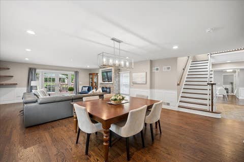 Tiny photo for 586 Earl Drive, Northfield, IL 60093 (MLS # 12692423)